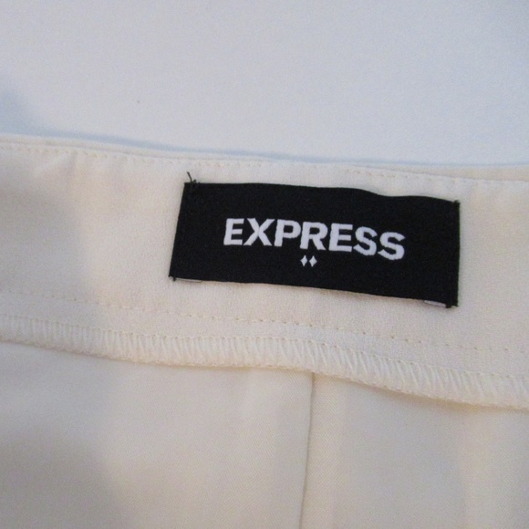 Express Women's Midi Super High Rise Shorts - Picture 5 of 6